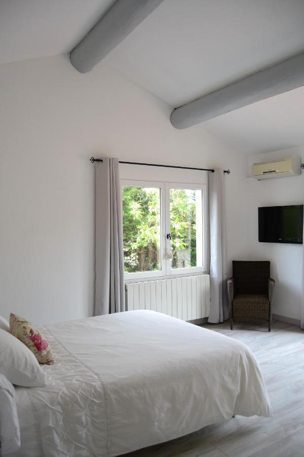 B & B "Les Charmettes" Vedene Luaran gambar