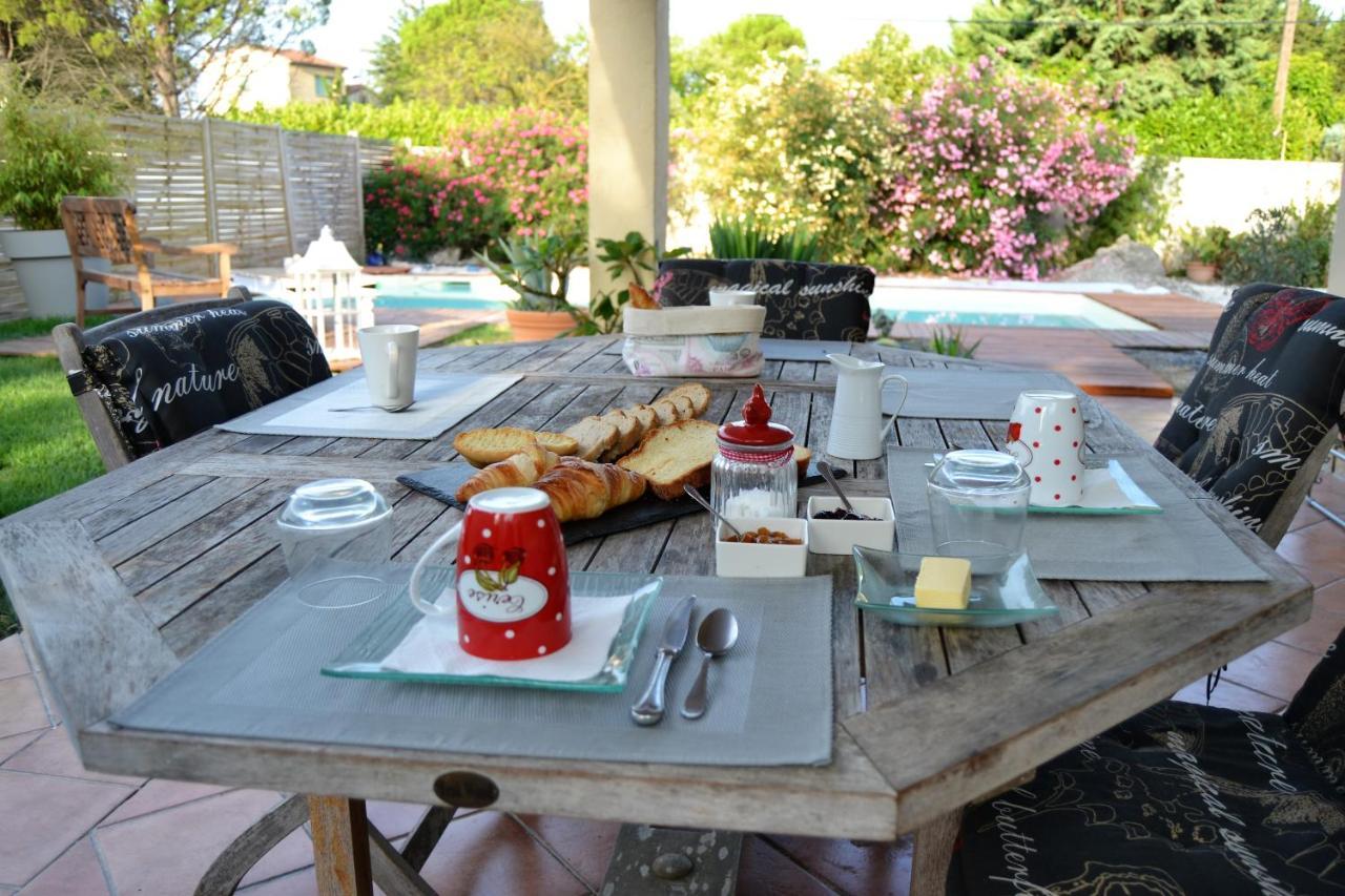 B & B "Les Charmettes" Vedene Luaran gambar