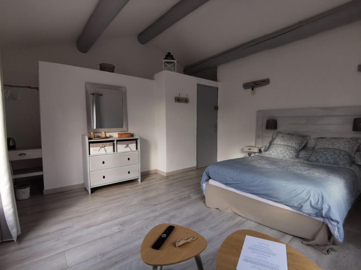 B & B "Les Charmettes" Vedene Luaran gambar